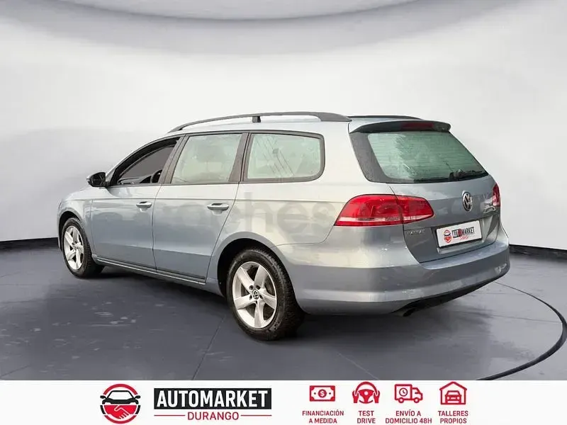 Usado VW Passat Advance 105 CV (77 kW) 2011 Azul Familiar