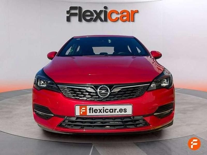 Usado Opel Astra Business Elegance 131 CV (96 kW) 2020 Rojo Familiar