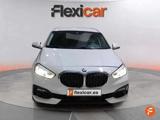 Usado BMW 118 140 HP (102 kW) 2021 Branco Citadino