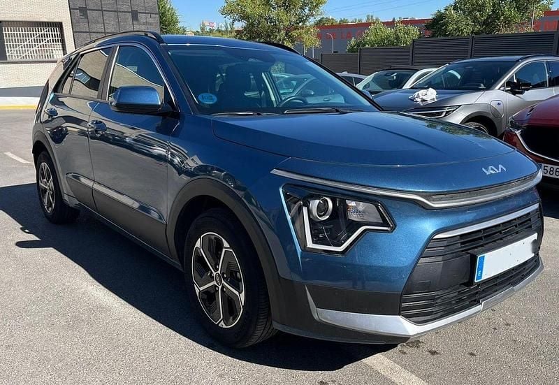 Azul Usado 2023 Kia Niro SUV | 27.690 € (Precio justo) - Imagen 1/4