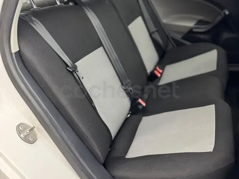 Begagnad Seat Ibiza Reference 70 HK (51 kW) 2014 Vit Sedan