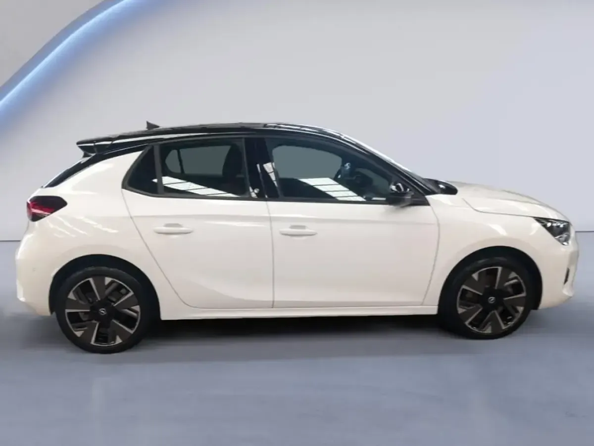 Usado Opel Corsa-e GS Line 100 kW (136 CV) 2021 Utilitario
