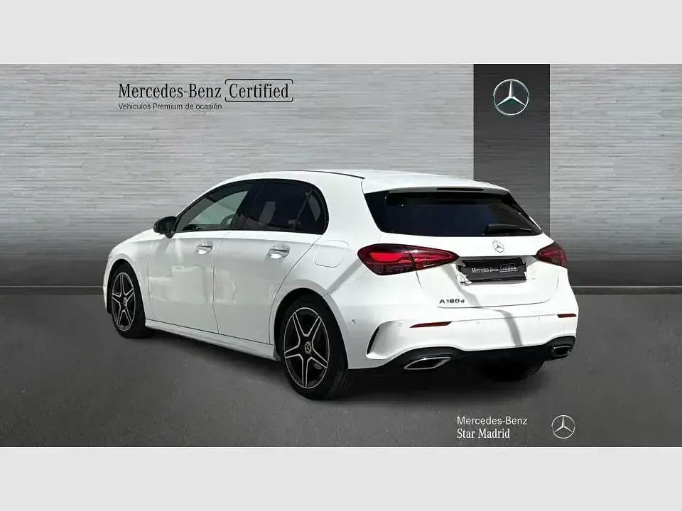 Usado Mercedes A180 116 CV (85 kW) 2025 Blanco Berlina