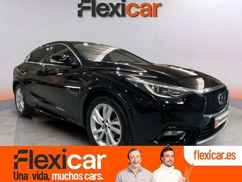 Negro Usado 2016 Infiniti Q30 Premium Utilitario | 15.490 € (Precio justo) - Imagen 1/4