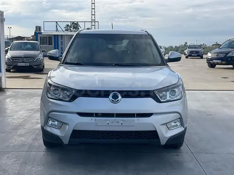 Usado SsangYong Tivoli 115 CV (84 kW) 2017 Gris / plata SUV