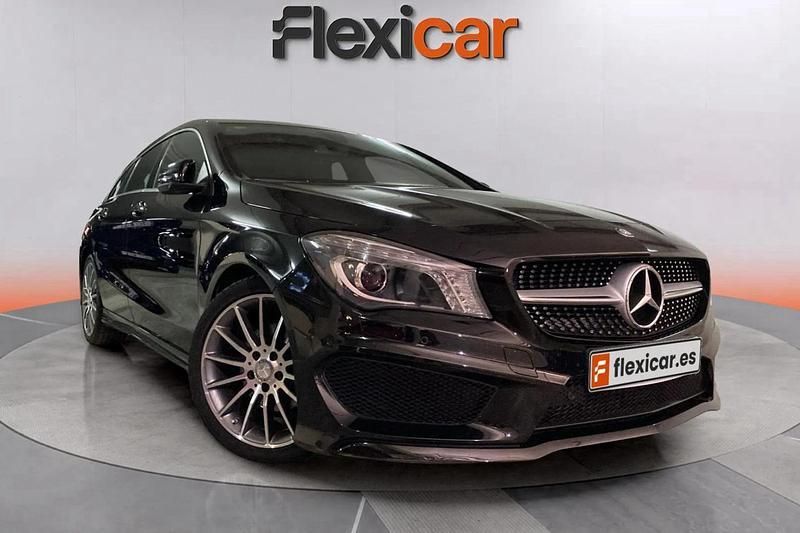 Negro Usado 2016 Mercedes CLA200 Shooting Brake Familiar | 17.290 € (Buen precio) - Imagen 1/4