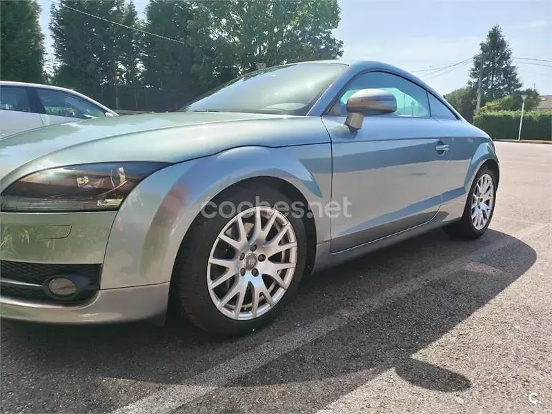 Usado Audi TT 200 CV (147 kW) 2007 Gris / plata Coupe