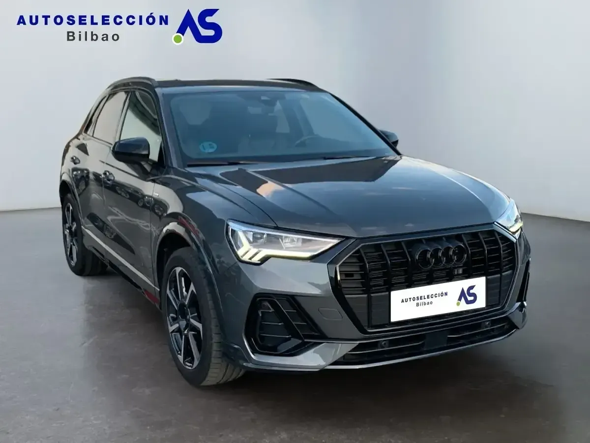 Käytetty Audi Q3 S-Line 150 HP (110 kW) 2024 Harmaa Katumaasturi
