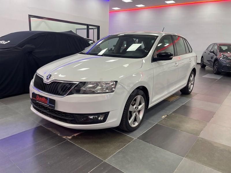 Usado Skoda Rapid Active 90 CV (66 kW) 2016 Blanco Utilitario