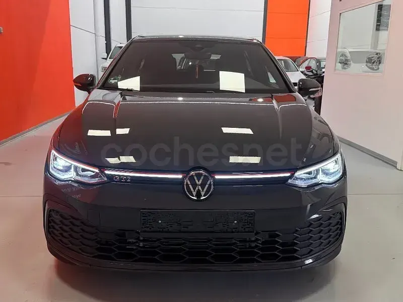 Usado VW Golf VIII GTI 245 CV (180 kW) 2024 Gris / plata Berlina