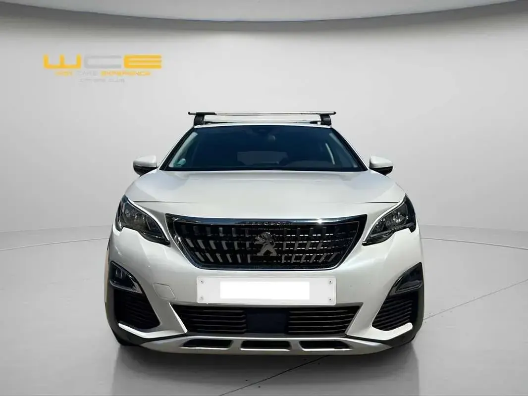 Usado Peugeot 3008 Allure 130 CV (95 kW) 2020 Blanco SUV