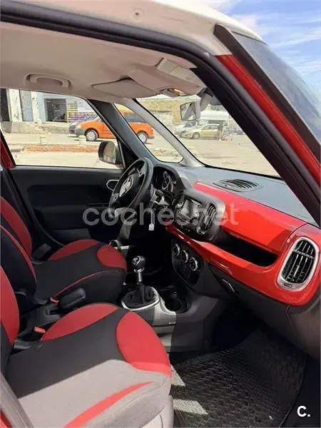 Usado Fiat 500L Lounge 95 CV (69 kW) 2014 Rojo Monovolumen