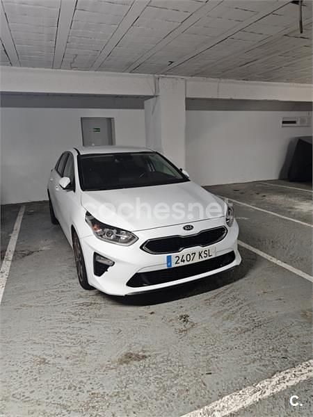 Blanco Usado 2018 Kia Ceed Berlina | 15.000 € (Precio justo) - Imagen 1/4