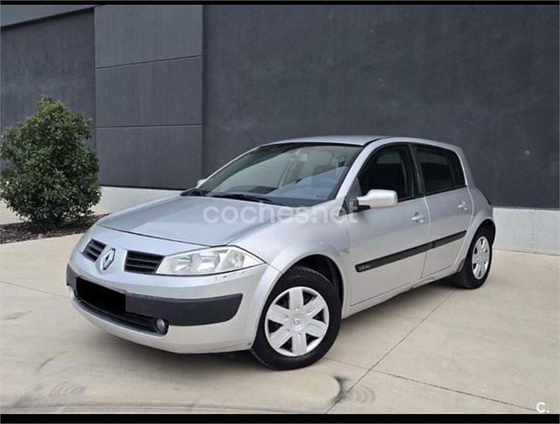 Gris / plata Usado 2006 Renault Mégane II Authentique Berlina | 2450 € (Buen precio) - Imagen 1/4