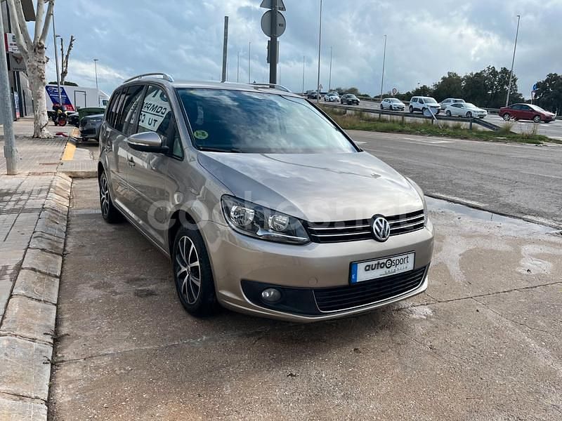 Usado VW Touran Advance 105 CV (77 kW) 2019 Beige Monovolumen