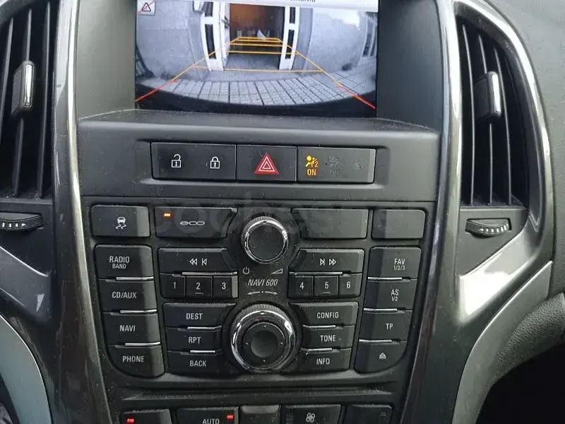 Usado Opel Astra Excellence 130 CV (95 kW) 2013 Negro Berlina
