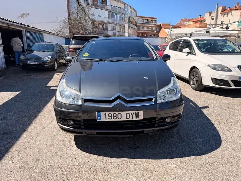 Usado Citroën C5 Exclusive 138 HP (101 kW) 2006 Cinzento Sedan