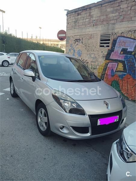 Gris / plata Usado 2010 Renault Scénic III Monovolumen | 3900 € (Precio justo) - Imagen 1/4