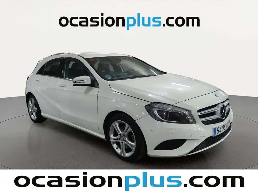 Usado Mercedes A200 Style 136 CV (100 kW) 2014 Blanco Utilitario