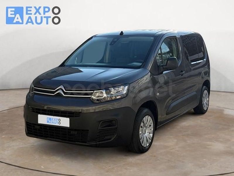Usado Citroën Berlingo Feel 100 CV (73 kW) 2018 Negro Monovolumen