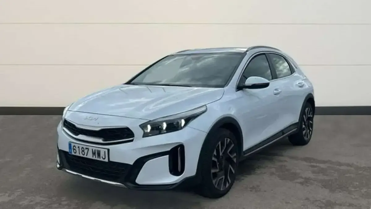 Usado Kia XCeed 101 CV (74 kW) 2024 Blanco SUV
