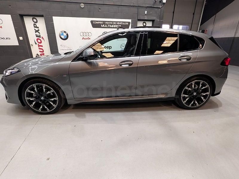 Usado BMW 120 M Sport 163 CV (119 kW) 2025 Gris / plata Utilitario