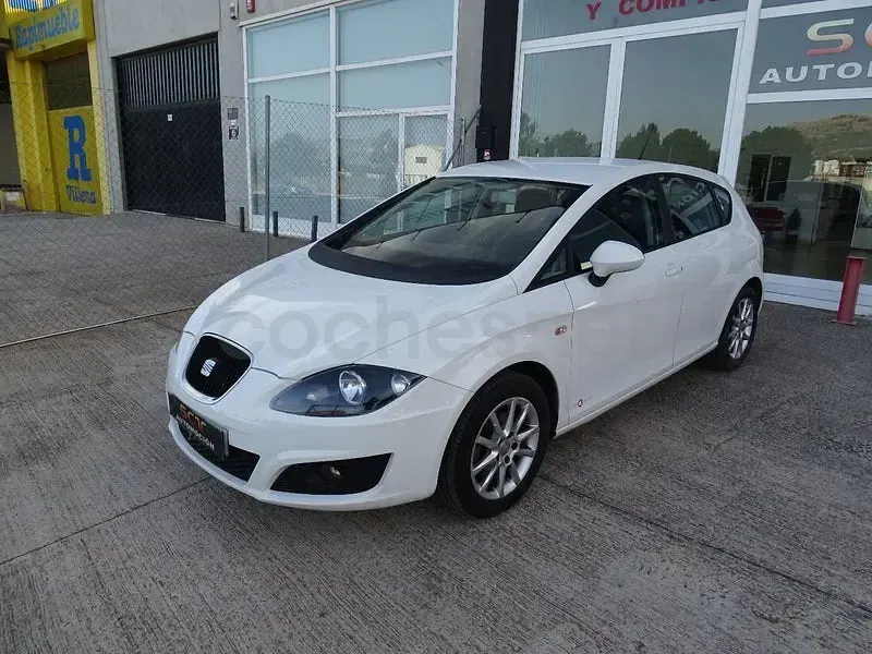 Usado Seat Leon Copa 90 CV (66 kW) 2012 Blanco Berlina