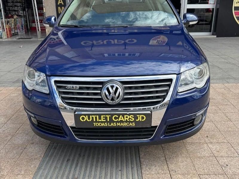 Usado VW Passat Highline 250 CV (183 kW) 2006 Azul Berlina