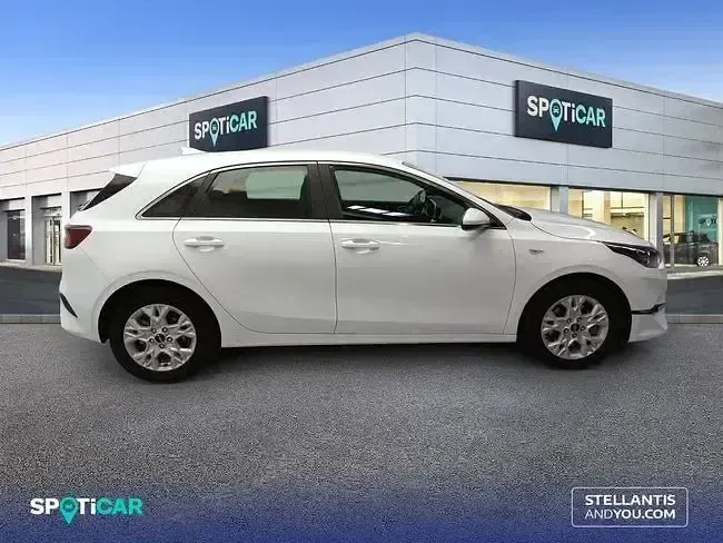 Usado Kia Ceed 136 CV (100 kW) 2023 Blanco Utilitario