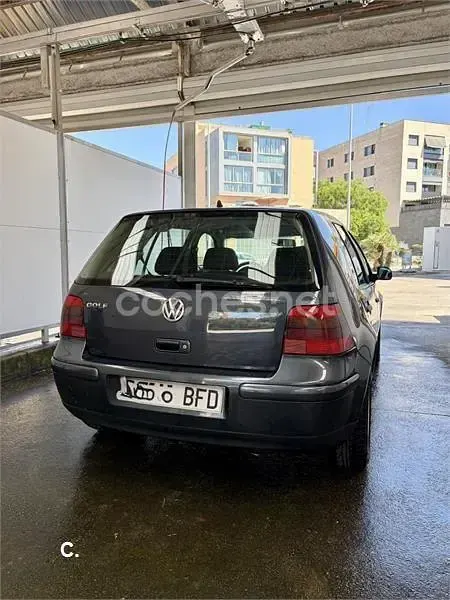 Usado VW Golf IV 110 CV (80 kW) 2001 Gris / plata Berlina