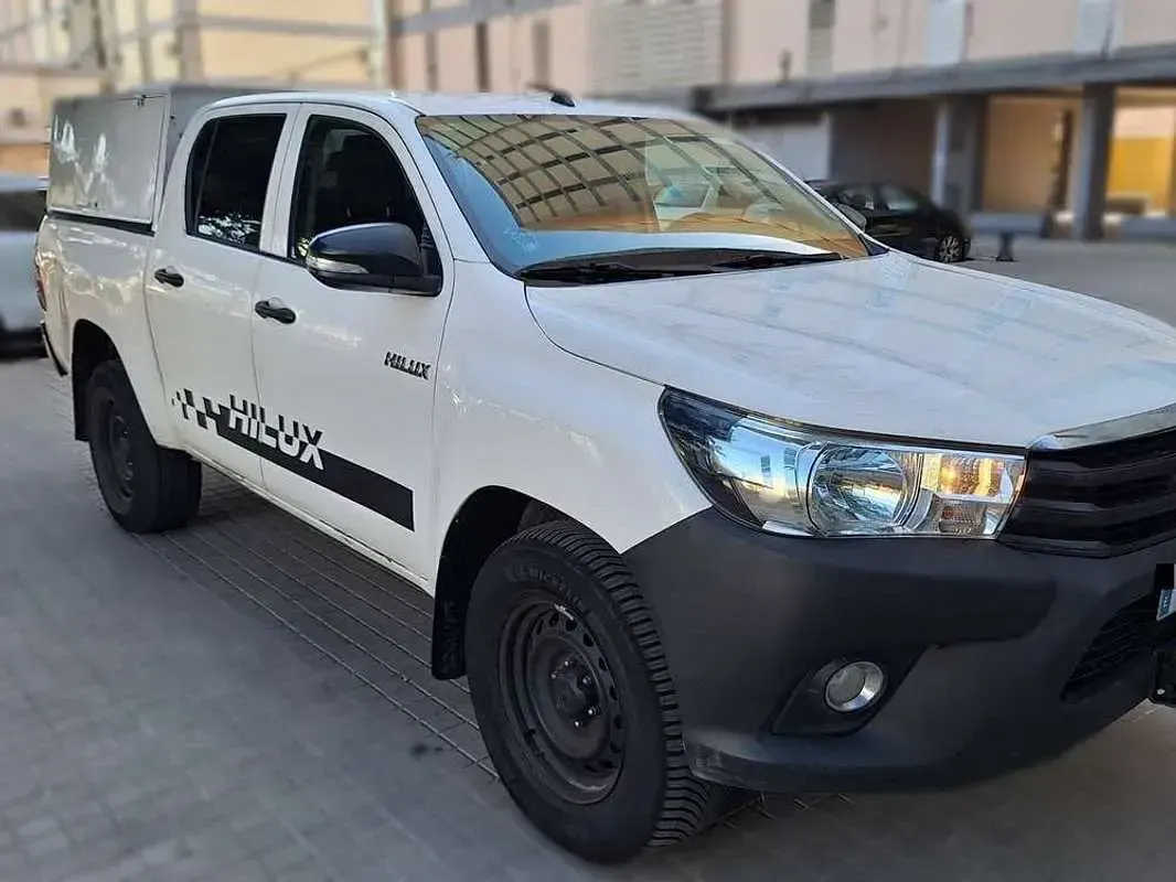 Usado Toyota HiLux 150 CV (110 kW) 2017 Blanco Pickup/Camioneta