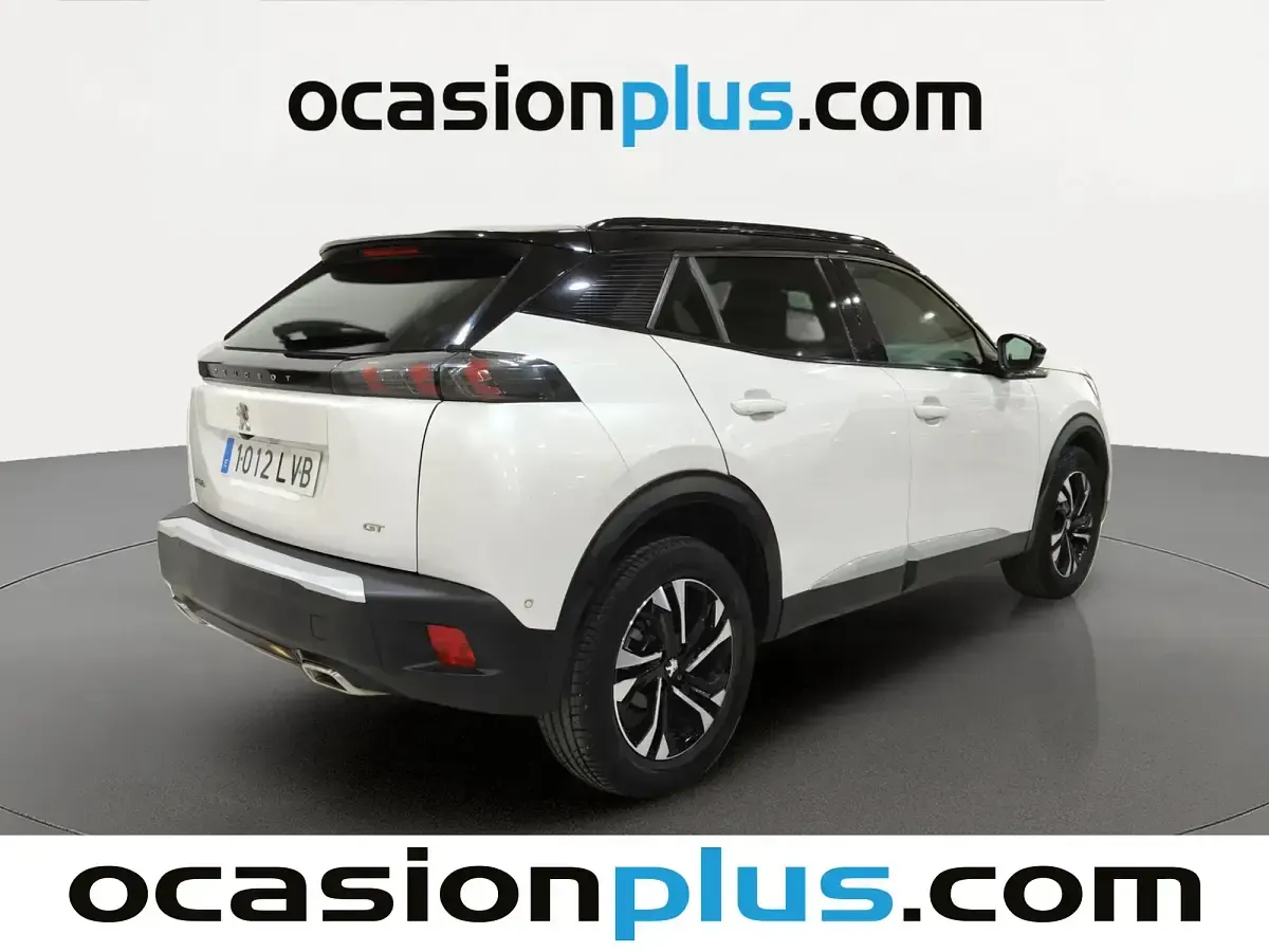 Usado Peugeot 2008 GT 130 CV (95 kW) 2021 Blanco SUV