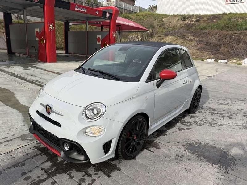 Gris Usado 2022 Abarth 595C Descapotable | 22.900 € (Un poco caro) - Imagen 1/4