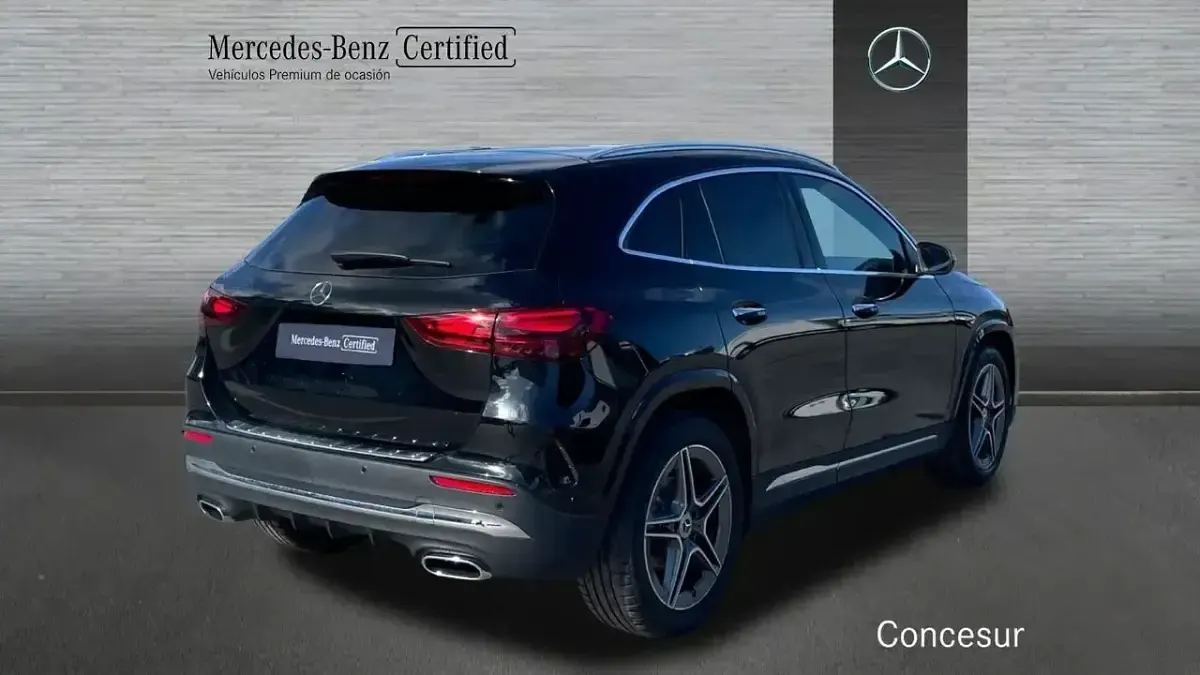 Usado Mercedes GLA200 150 CV (110 kW) 2025 Negro SUV
