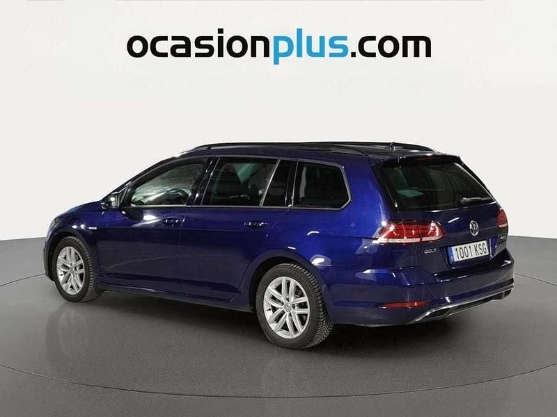 Käytetty VW Golf VII Advance 131 HP (96 kW) 2018 Sininen Farmari