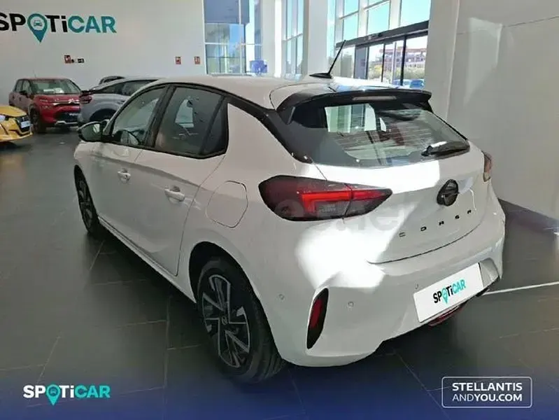 Usado Opel Corsa 100 CV (73 kW) 2025 Blanco Utilitario