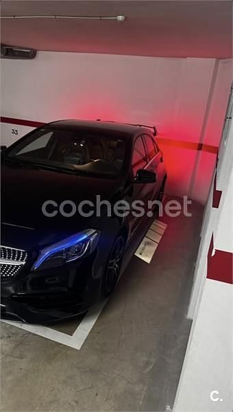 Usado Mercedes A180 AMG line 122 HP (89 kW) 2017 Preto Sedan