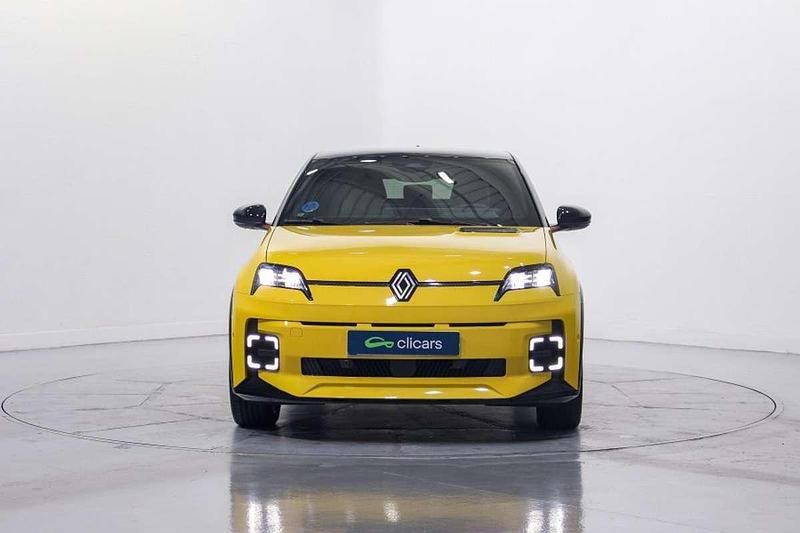 Usado Renault R5 Iconic 110 kW (150 CV) 2025 Amarillo Utilitario