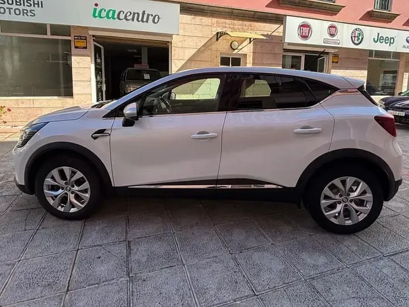 Usado Renault Captur Zen 140 CV (102 kW) 2022 Blanco SUV