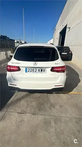 Usado Mercedes GLC220 170 CV (125 kW) 2019 Blanco SUV