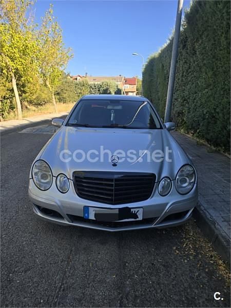 Gris / plata Usado 2005 Mercedes E280 Elegance Berlina | 5500 € (Un poco caro) - Imagen 1/4