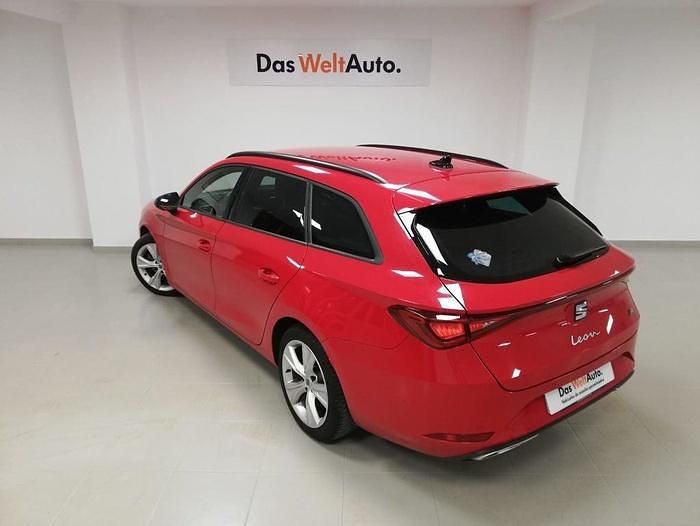 Usado Seat Leon FR 150 CV (110 kW) 2023 Rojo
