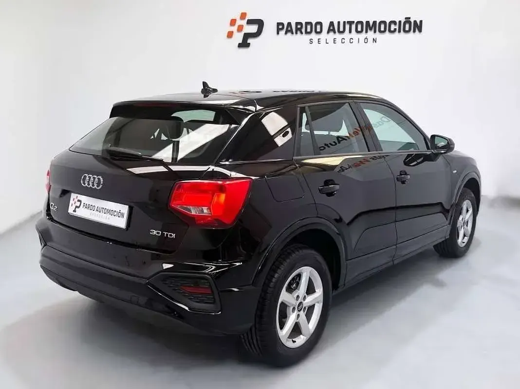 Usado Audi Q2 S-Line 116 CV (85 kW) 2022 Negro SUV