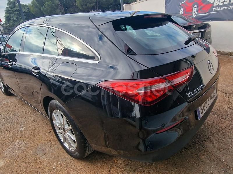 Usado Mercedes CLA220 190 CV (139 kW) 2022 Negro Berlina