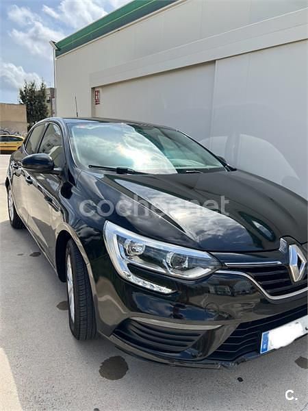 Negro Usado 2016 Renault Mégane III Intens Berlina | 8990 € (Buen precio) - Imagen 1/4