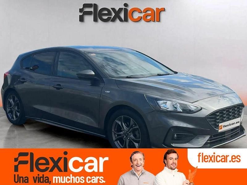 Usado Ford Focus ST-Line 125 CV (91 kW) 2019 Gris / plata Berlina