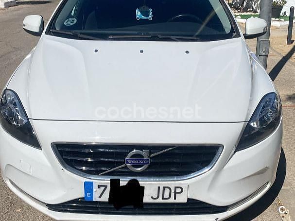 Blanco Usado 2015 Volvo V40 Kinetic Berlina | 10.500 € (Precio justo) - Imagen 1/4