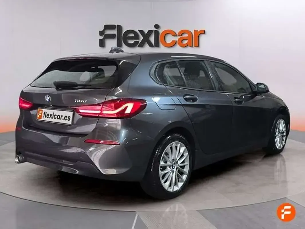 Käytetty BMW 116 116 HP (85 kW) 2020 Harmaa Viistoperä