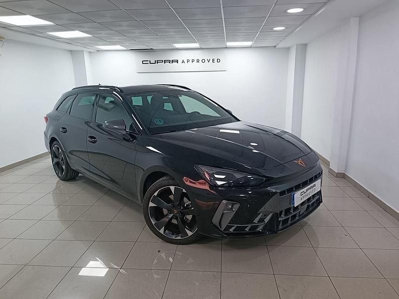 Usado Cupra Leon 150 CV (110 kW) 2024 Negro Familiar