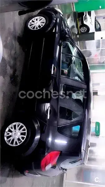 Usado Renault Scénic II Dynamique 105 CV (77 kW) 2008 Negro Monovolumen